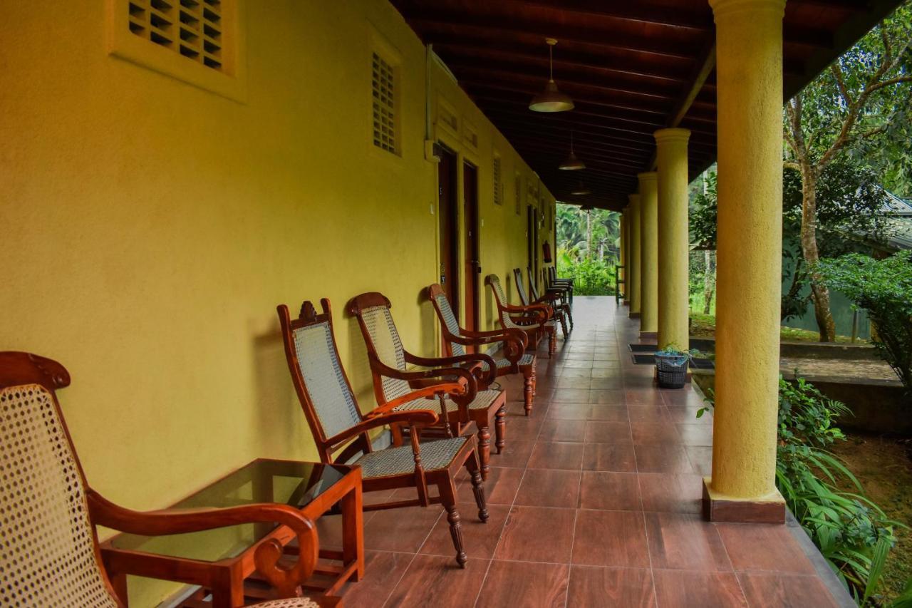Blue Magpie Lodge Sinharaja Kudawe エクステリア 写真
